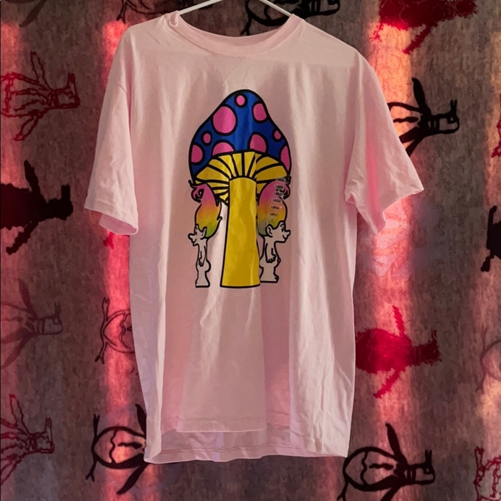 Pink T
